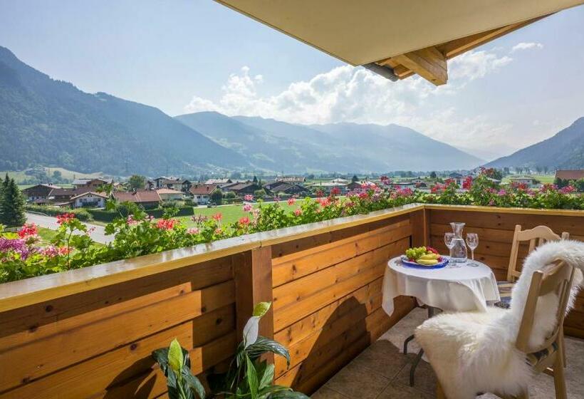 バルコニー付きスタンダードルーム, Cafe Zillertal