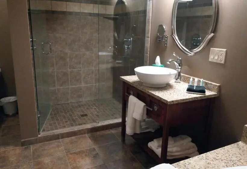 سوییت لوکس, Timberlake Lodge