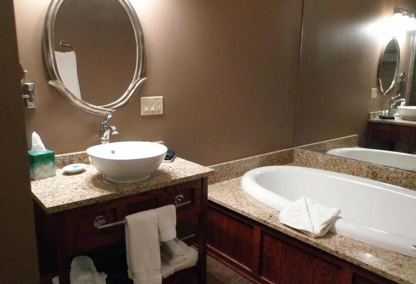 豪华套房, Timberlake Lodge