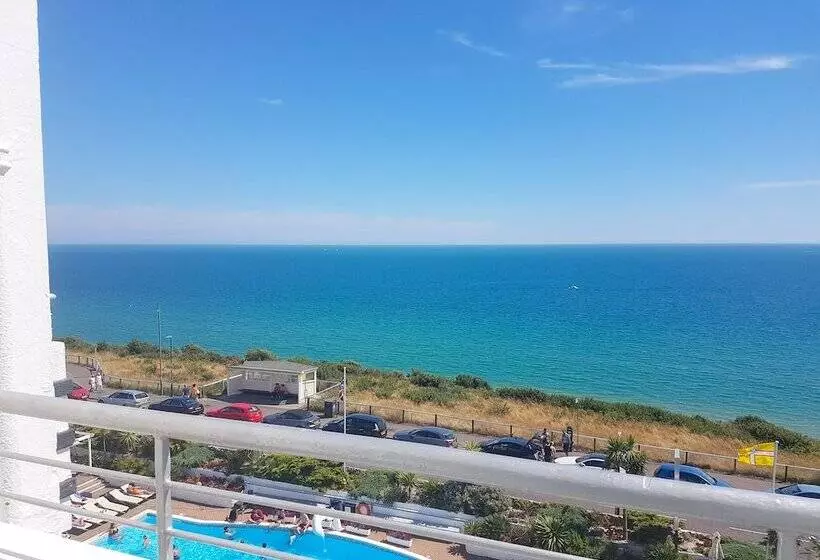 اتاق خانوادگی با چشم‌انداز دریا, Cumberland Hotel   Oceana Collection