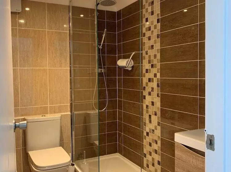 اتاق خانوادگی با چشم‌انداز دریا, Cumberland Hotel   Oceana Collection