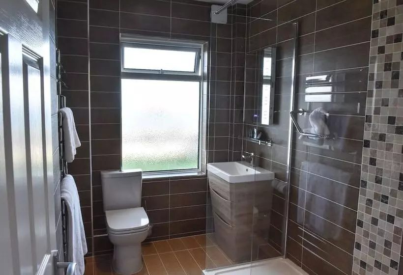 اتاق خانوادگی با چشم‌انداز دریا, Cumberland Hotel   Oceana Collection