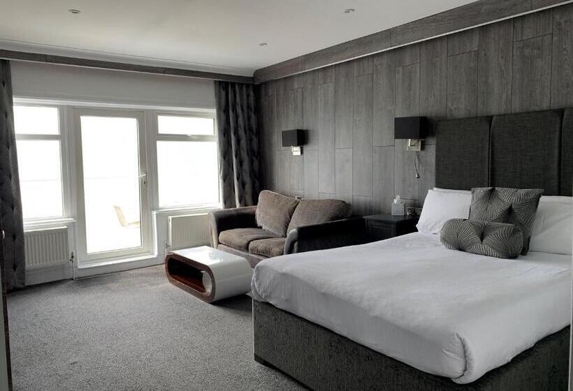 اتاق خانوادگی با چشم‌انداز دریا, Cumberland Hotel   Oceana Collection