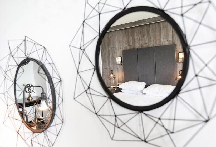 Номер Superior Вид на Море с Балконом, Cumberland Hotel Oceana Collection