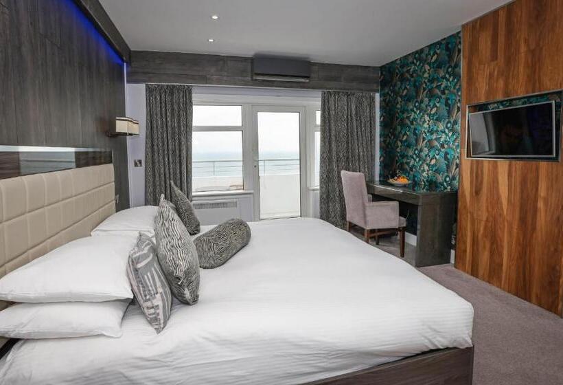 سوییت با چشم‌انداز دریا, Cumberland Hotel   Oceana Collection