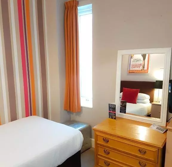 اتاق عادی یک تخته, Cumberland Hotel   Oceana Collection