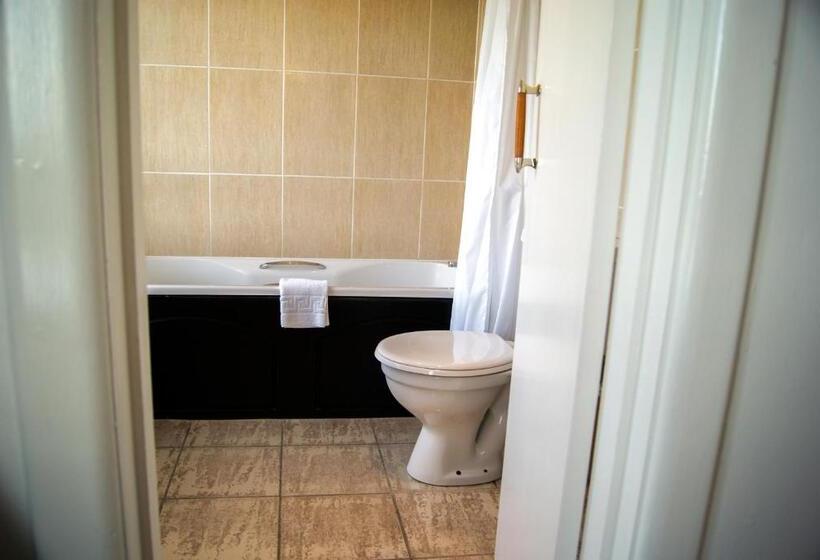 Семейный Номер, Cumberland Hotel Oceana Collection