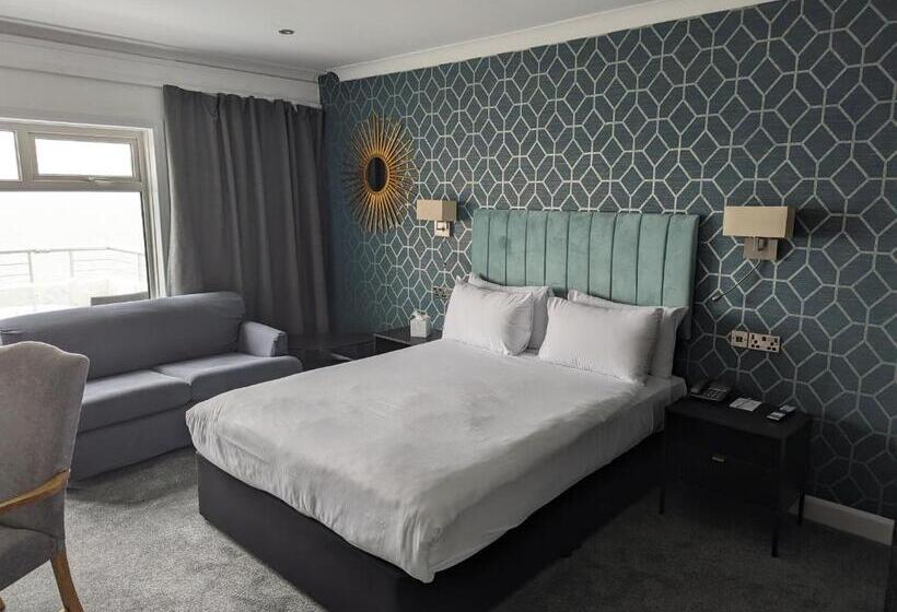 اتاق سوپریور با چشم‌انداز دریا و بالکن, Cumberland Hotel   Oceana Collection