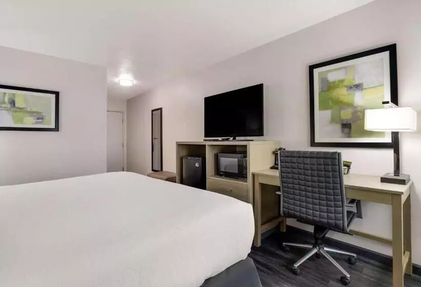 身障者適用キングサイズベッドルーム, Best Western Grants Inn