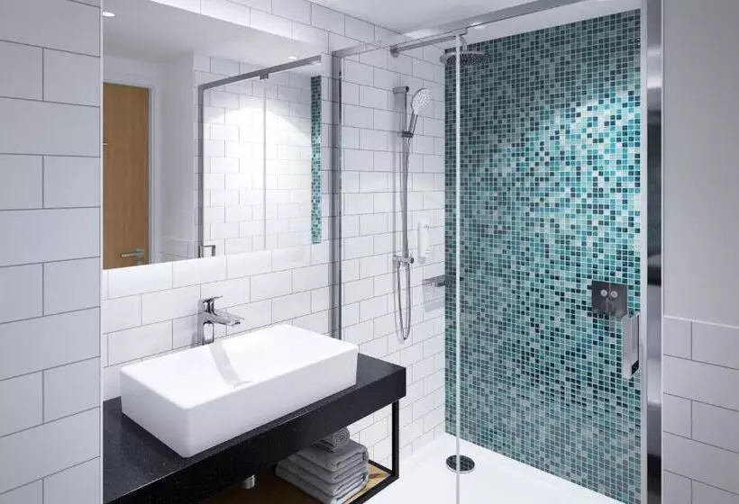 اتاق پرمیوم, Holiday Inn Bristol Airport, An Ihg