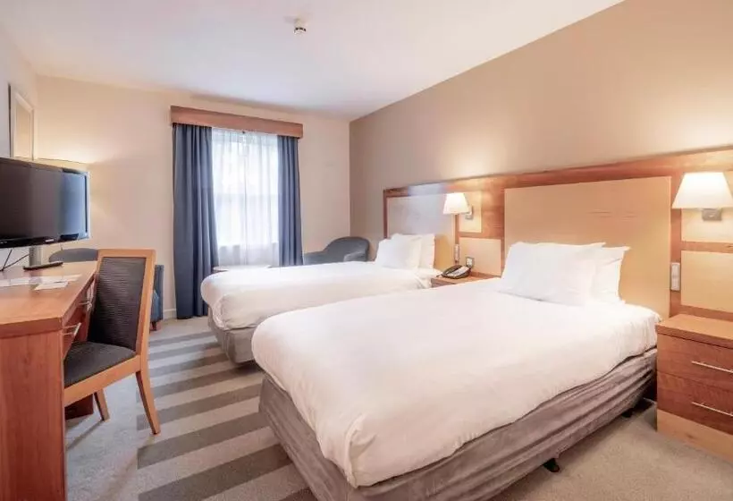 اتاق پرمیوم, Holiday Inn Bristol Airport, An Ihg