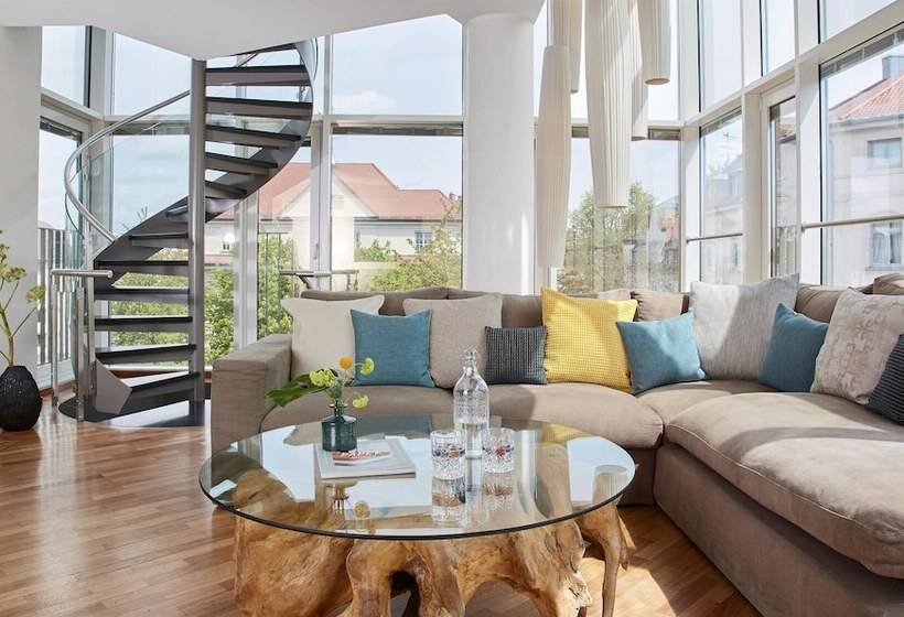 سوئیت پنت هاوس, Living Hotel Prinzessin Elisabeth