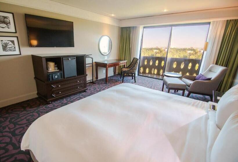 חדר דחוקס עם מיטת קינג, Lucerna Culiacan