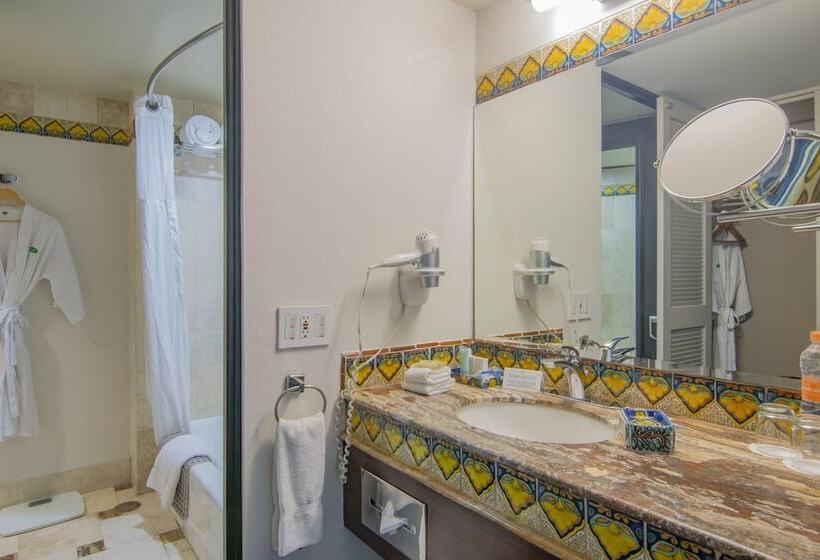 Quarto Estandar Cama King, Lucerna Culiacan