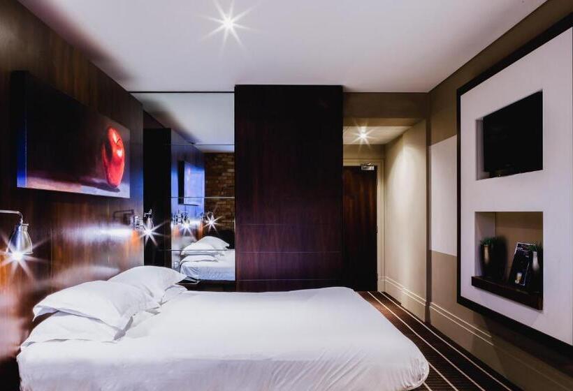 Номер Стандарт, Mour