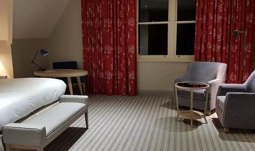 ジュニアスイート, Pendley Manor