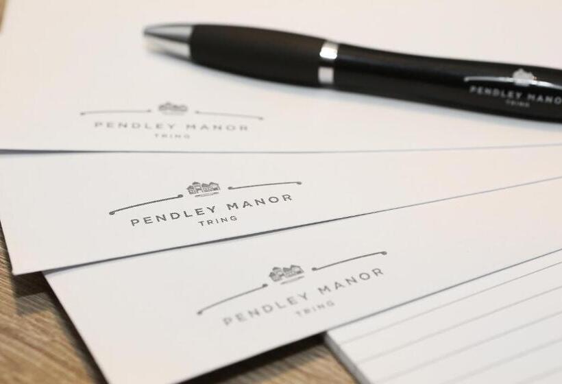 جناح جونيور, Pendley Manor