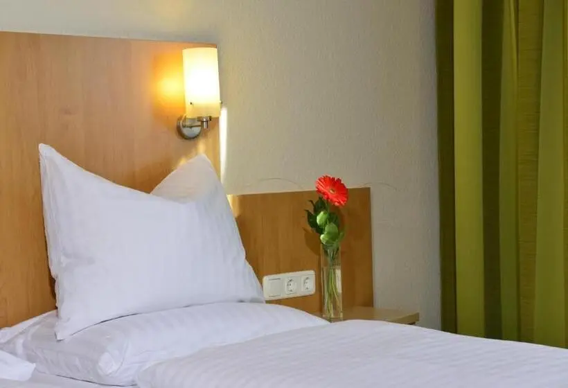 Standard Yhden Hengen Huone, Plaza Inn Leonberg