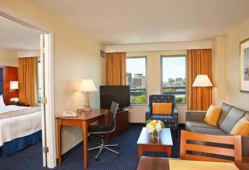 سوئیت با تخت بزرگ, Residence Inn By Marriott Boston Harbor On Tudor Wharf