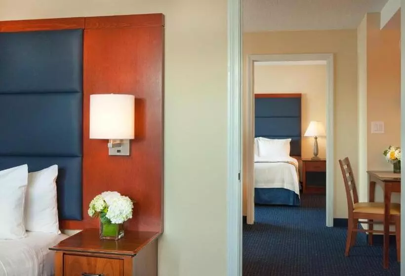 سوئیت 2 خوابه, Residence Inn By Marriott Boston Harbor On Tudor Wharf