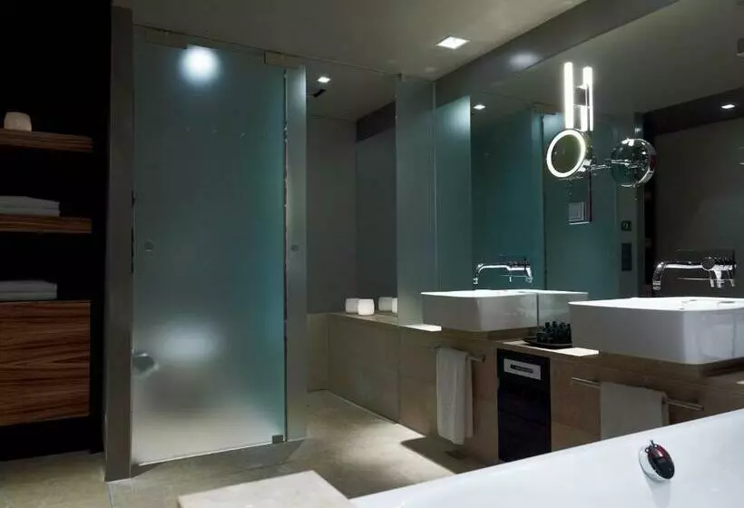 キングサイズベッドのスイートルーム, Sofitel Munich Bayerpost