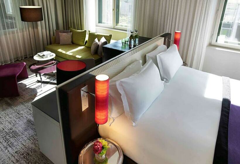 Полулюкс Президентский, Sofitel Munich Bayerpost