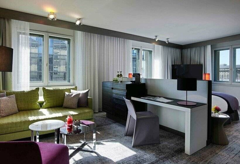 Полулюкс, Sofitel Munich Bayerpost