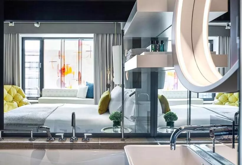 キングサイズベッドのデラックスルーム, Sofitel Munich Bayerpost