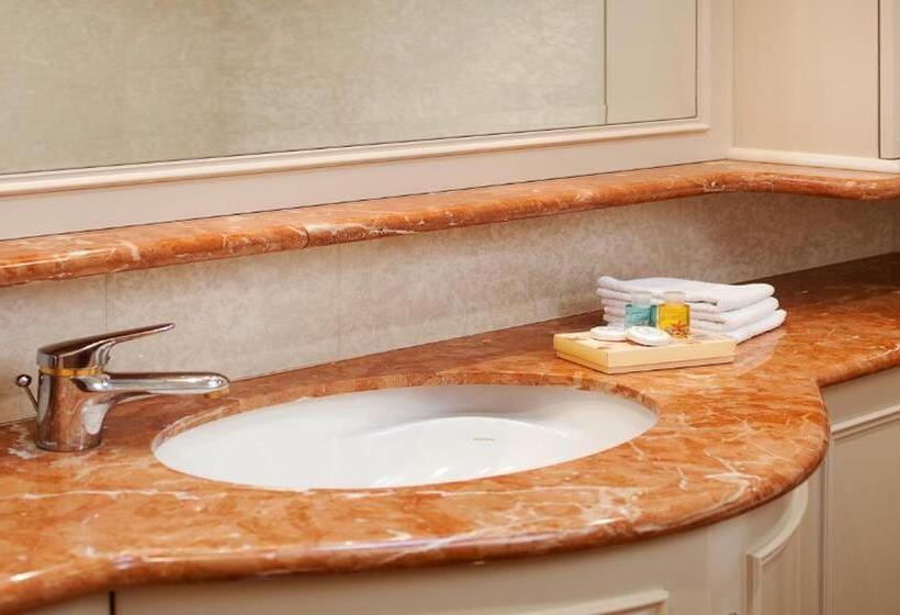 이그제큐티브 스위트, The Peninsula Riverside Serviced Apartments
