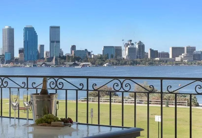 سوئیت با چشمانداز رودخانه, The Peninsula Riverside Serviced Apartments