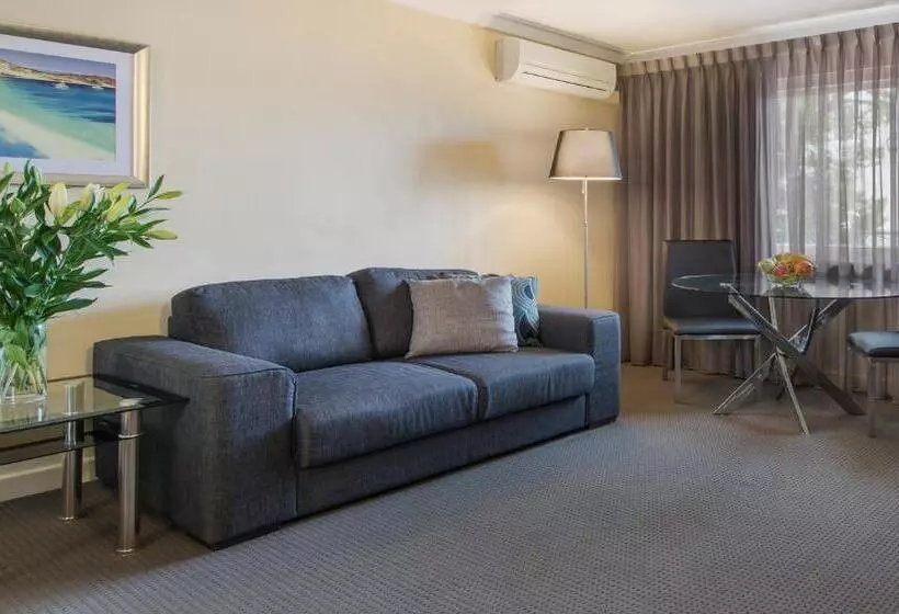 سوئیت با چشمانداز رودخانه, The Peninsula Riverside Serviced Apartments