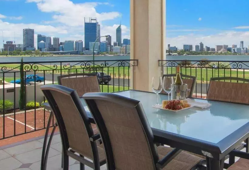 سوئیت با چشمانداز رودخانه, The Peninsula Riverside Serviced Apartments