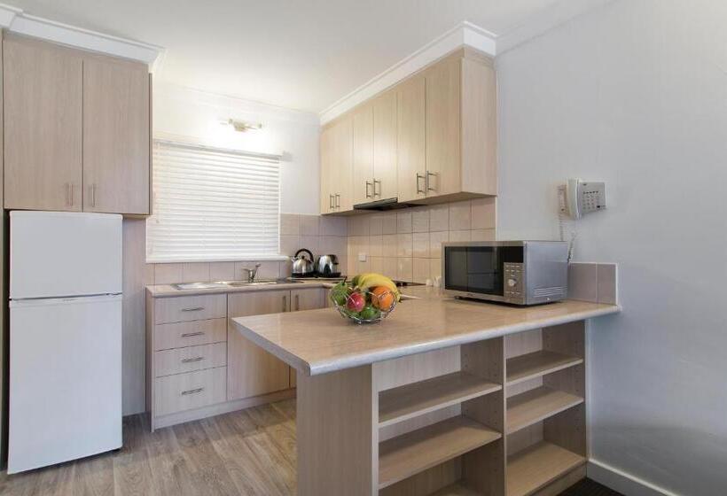 발코니가 있는 스위트, The Peninsula Riverside Serviced Apartments