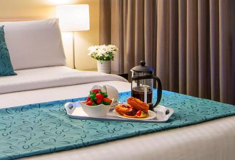 سوئیت با بالکن, The Peninsula Riverside Serviced Apartments