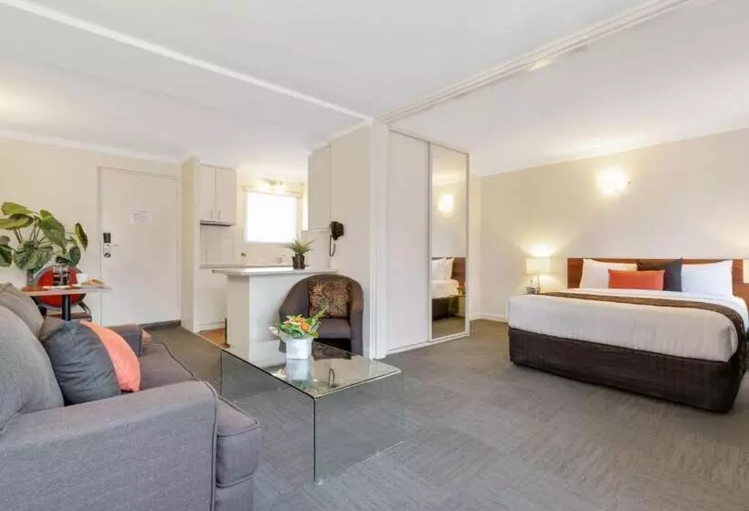 استودیوی استاندارد, The Peninsula Riverside Serviced Apartments