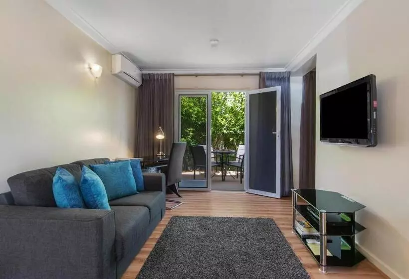 سوییت, The Peninsula Riverside Serviced Apartments