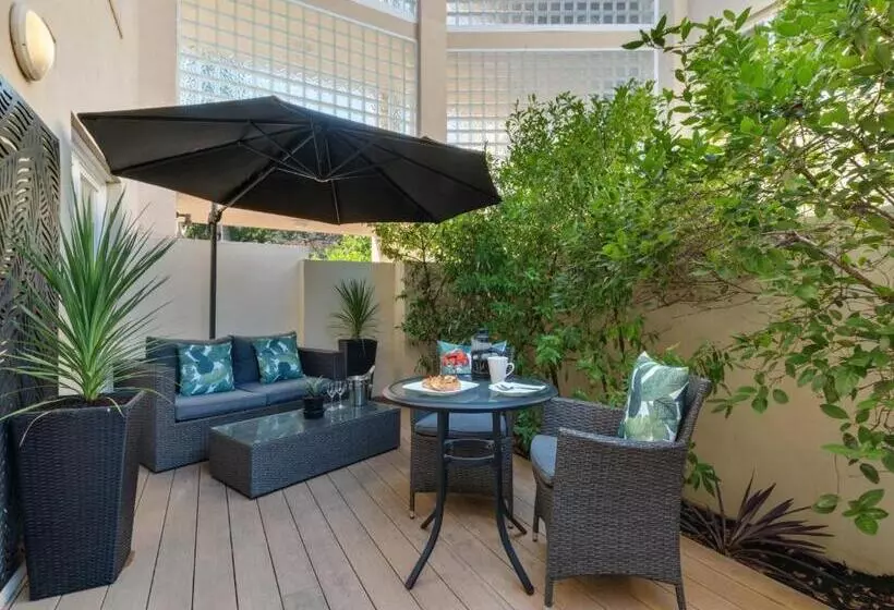 سوییت, The Peninsula Riverside Serviced Apartments