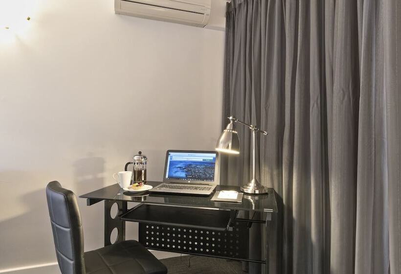 带阳台套房, The Peninsula Riverside Serviced Apartments