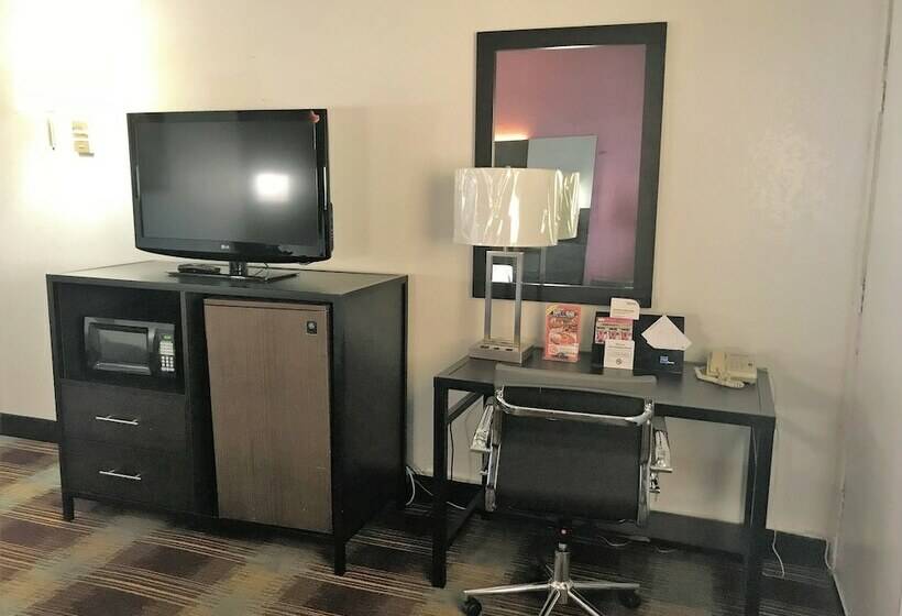 חדר סטנדרט, Travelodge By Wyndham New Braunfels