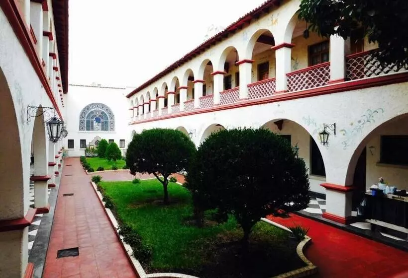 اتاق استاندارد با تخت بزرگ, Urdinola
