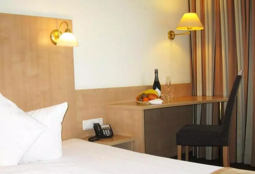 اتاق استاندارد یک نفره, Motel Frankfurt