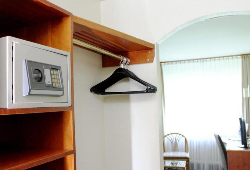 Номер Стандарт, Motel Frankfurt