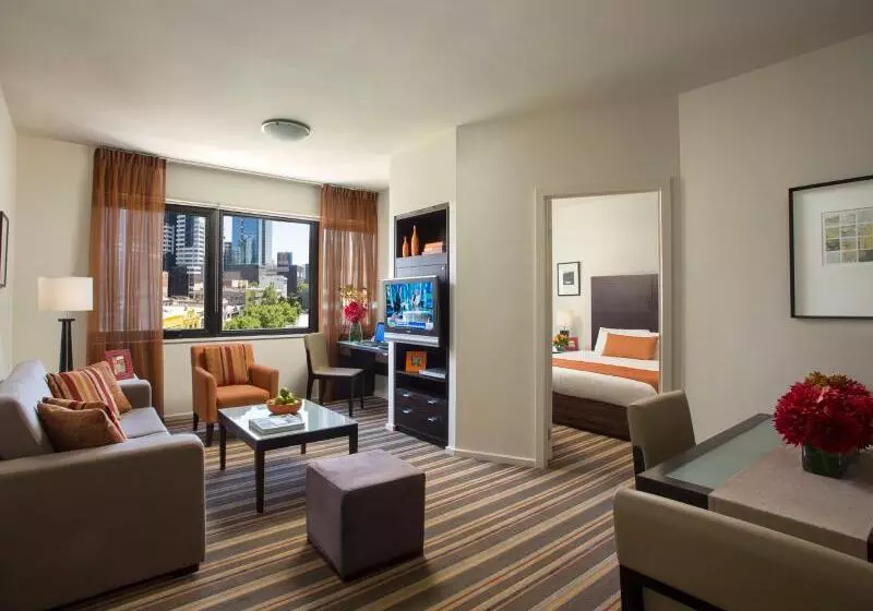آپارتمان اجرایی 1 خوابه, Urban Apartments Melbourne On Elizabeth