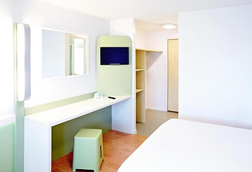 Семейный Номер Классика, Warrington Motel, J20 M6 Lymm Services