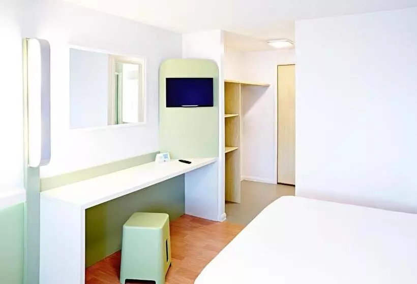 クラシックファミリールーム, Warrington Motel, J20 M6 Lymm Services