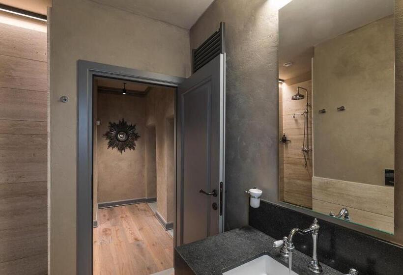 1 Bedroom Apartment Lake View, Rastrello