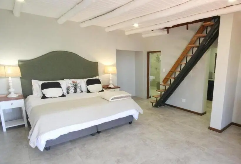 ２ベッドルームハウス, Crestwood Bed & Breakfast