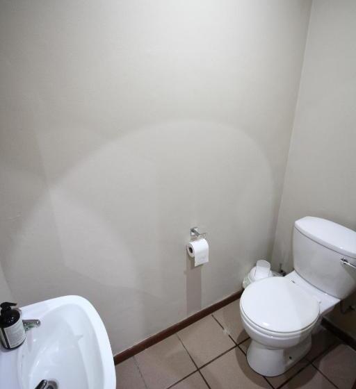 בית, חדר שינה 1, Crestwood Bed & Breakfast