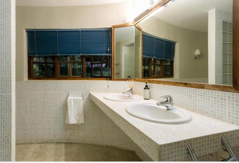 חדר בסיסי, Crestwood Bed & Breakfast