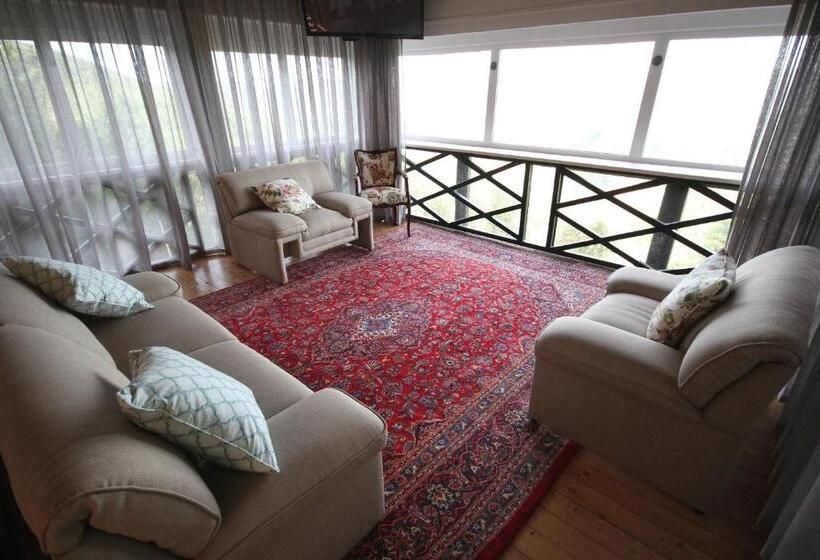 חדר דחוקס עם מיטת קינג, Crestwood Bed & Breakfast